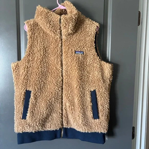 Patagonia Tan Fleece Vest with Navy Interior - Picture 5 of 5